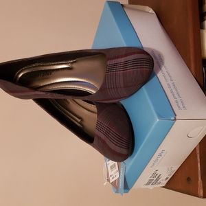 Gray and Pink Plaid stiletto heals new in box